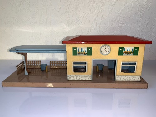 Bahnhof mit - d,